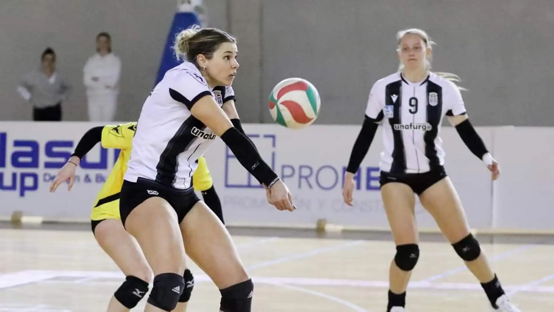 El Club Voleibol Playas de Benidorm ficha a Alba García como receptora para la próxima temporada.