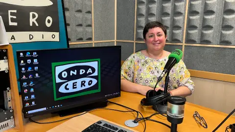 Adela Alba es la concejal de Cultura y Participación Ciudadana del Ayuntamiento de Benifairó de les Valls Adela Alba es la concejal de Cultura y Participación Ciudadana del Ayuntamiento de Benifairó de les Valls