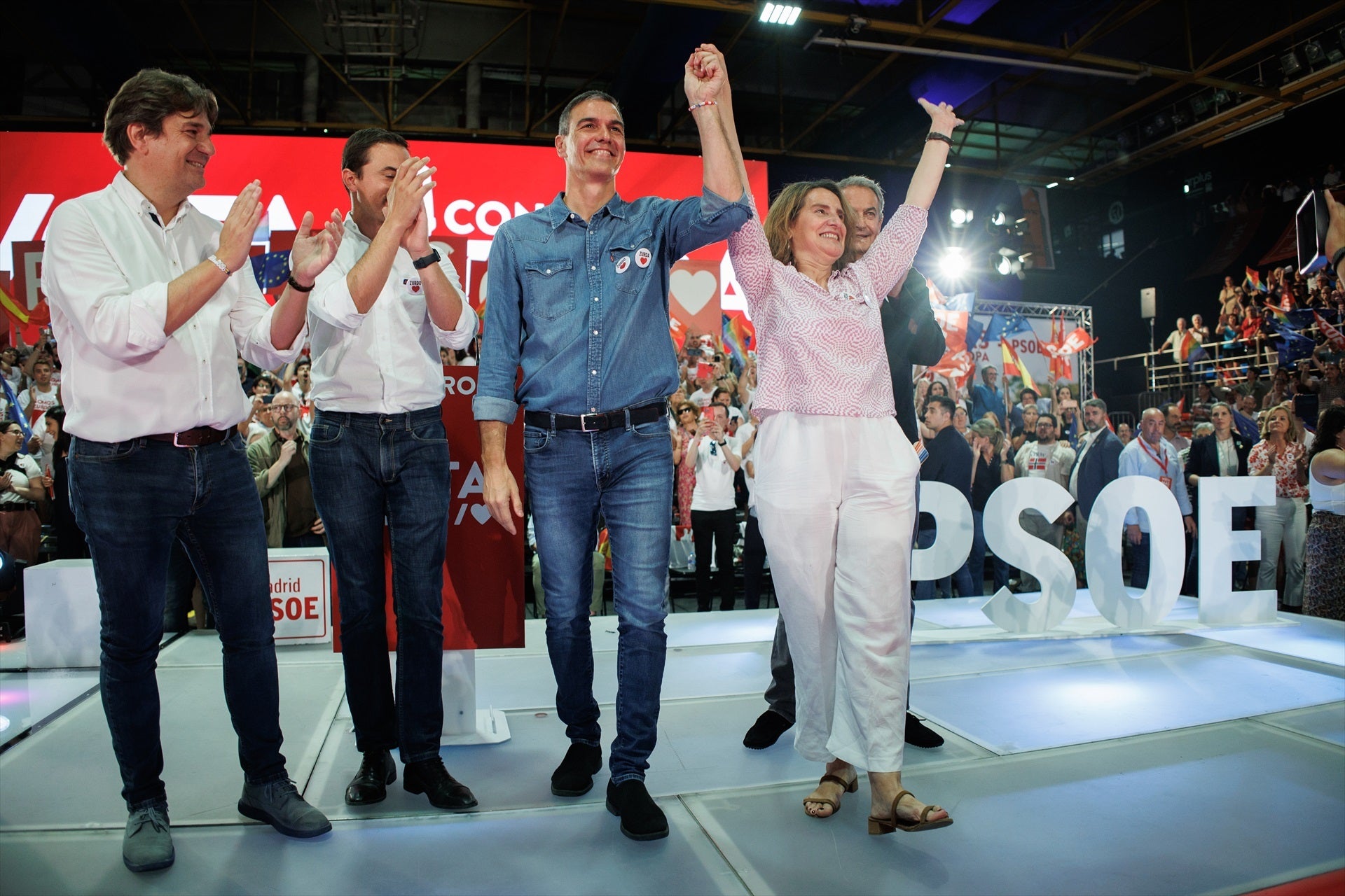 Sánchez insiste en que el PSOE ganará a la internacional ultraderechista de Feijóo, Abascal y Alvise Sánchez insiste en que el PSOE ganará a la internacional ultraderechista de Feijóo, Abascal y Alvise