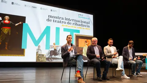 A Xunta reafirma o seu apoio á Mostra Internacional de Teatro de Ribadavia A Xunta reafirma o seu apoio á Mostra Internacional de Teatro de Ribadavia