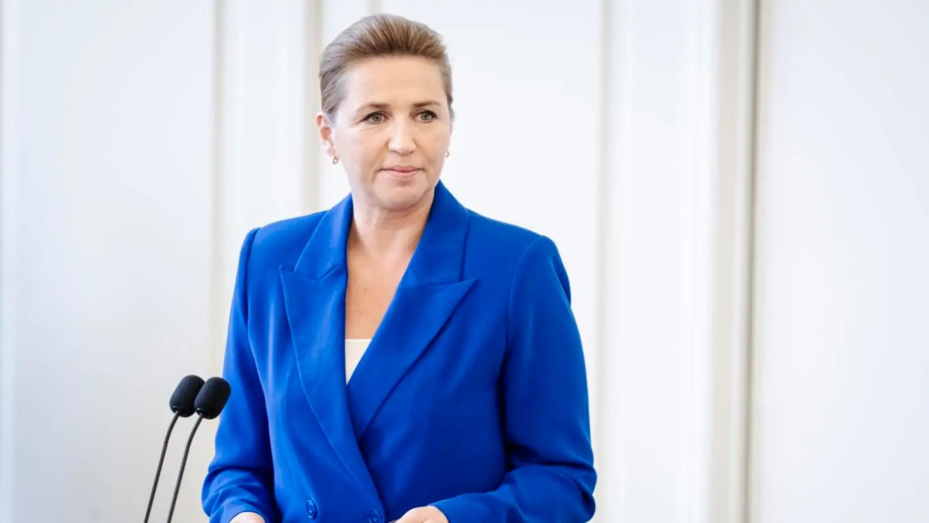 La primera ministra danesa sufre un "latigazo cervical leve" tras su agresión y cancela todos sus actos
