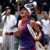 Swiatek destroza a Paolini y conquista su cuarto Roland Garros