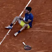 El tenista español Carlos Alcaraz tras ganar su primer Roland Garros El tenista español Carlos Alcaraz tras ganar su primer Roland Garros