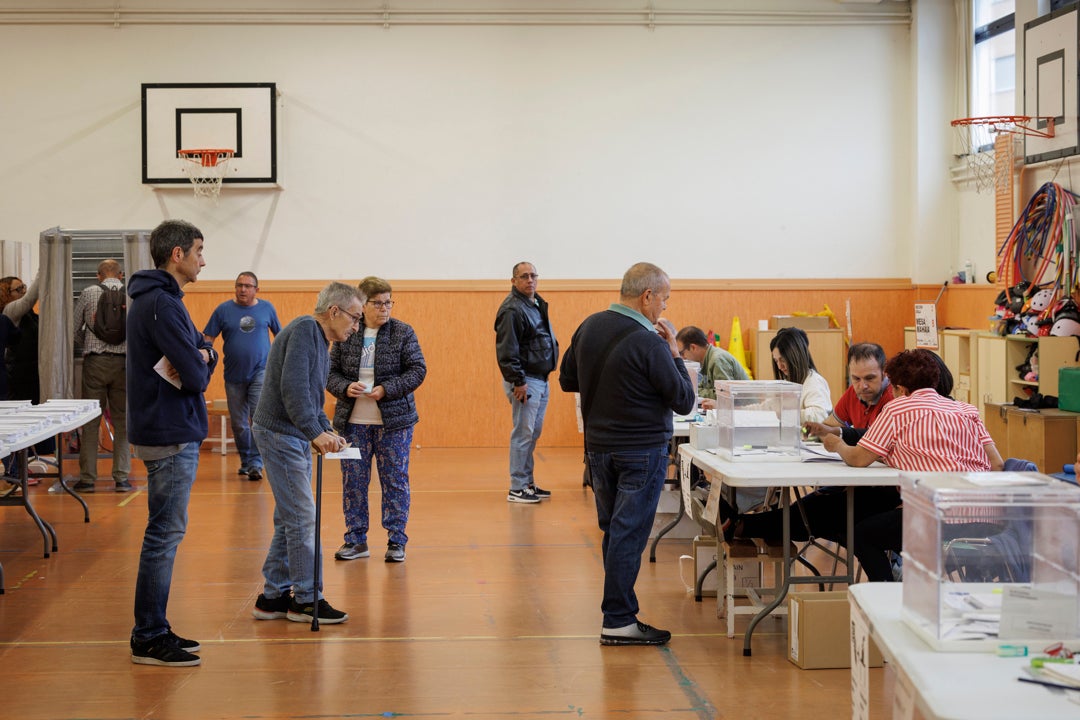 La participación en las elecciones europeas a las 18:00 baja once puntos respecto a 2019 La participación en las elecciones europeas a las 18:00 baja once puntos respecto a 2019