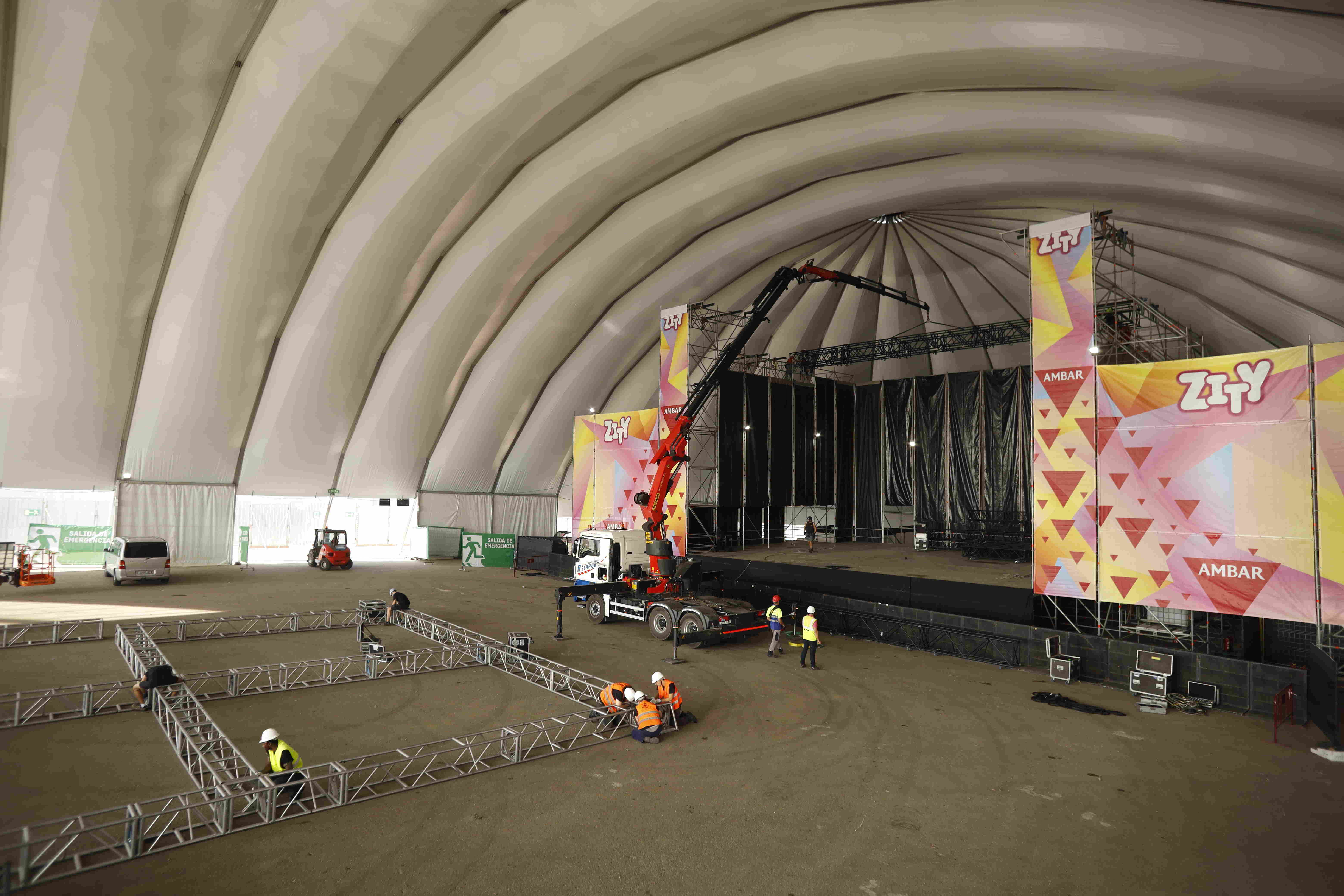 Los jóvenes zaragozanos se lanzan a por los abonos del Espacio Zity Los jóvenes zaragozanos se lanzan a por los abonos del Espacio Zity