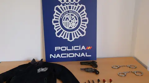 La Policía Nacional consigue la detención de cinco personas implicadas en un robo violento y dos robos con fuerza Detención