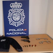 La Policía Nacional consigue la detención de cinco personas implicadas en un robo violento y dos robos con fuerza La Policía Nacional consigue la detención de cinco personas implicadas en un robo violento y dos robos con fuerza