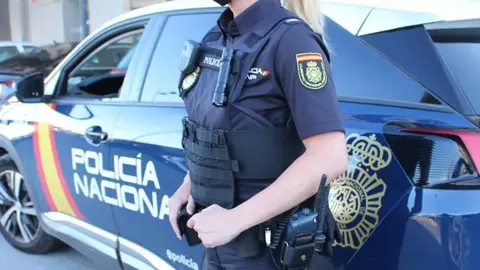 Un detenido por incendiar varios contenedores en León de madrugada Un detenido por incendiar varios contenedores en León de madrugada