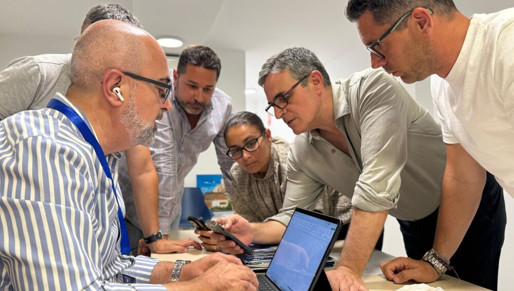 Los principales dirigentes del PP siguiendo los resultados