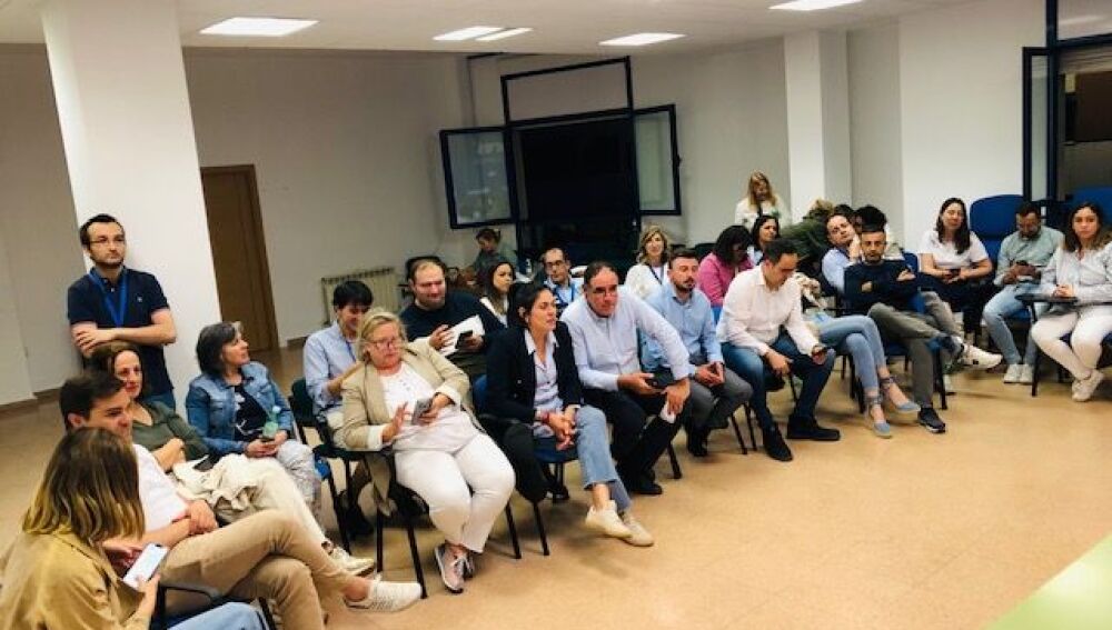 Sede del PP de Cuenca durante el escrutinio el 9 de junio