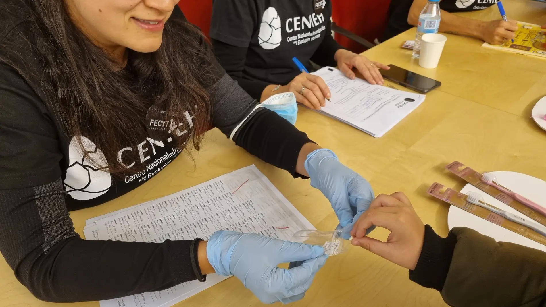  La UCLM se suma al proyecto científico “Colección Ratón Pérez” con una recogida de dientes de leche de niños