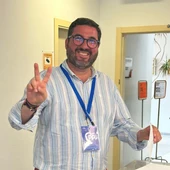 El portavoz del PP en Canet d'en Berenguer, Leandro Benito, vota en las Elecciones al Parlamento Europeo 2024 El portavoz del PP en Canet d'en Berenguer, Leandro Benito, vota en las Elecciones al Parlamento Europeo 2024
