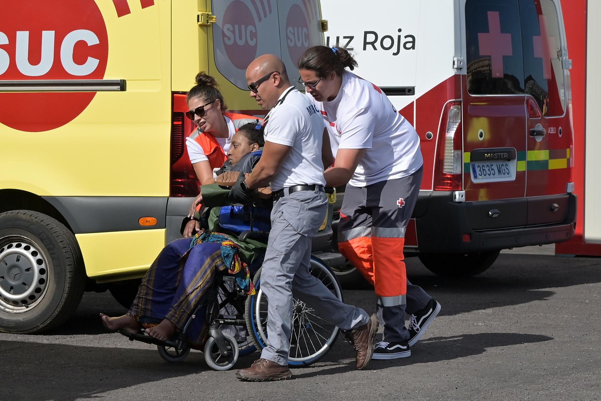 Canarias recibe 1.800 migrantes en 4 días Canarias recibe 1.800 migrantes en 4 días