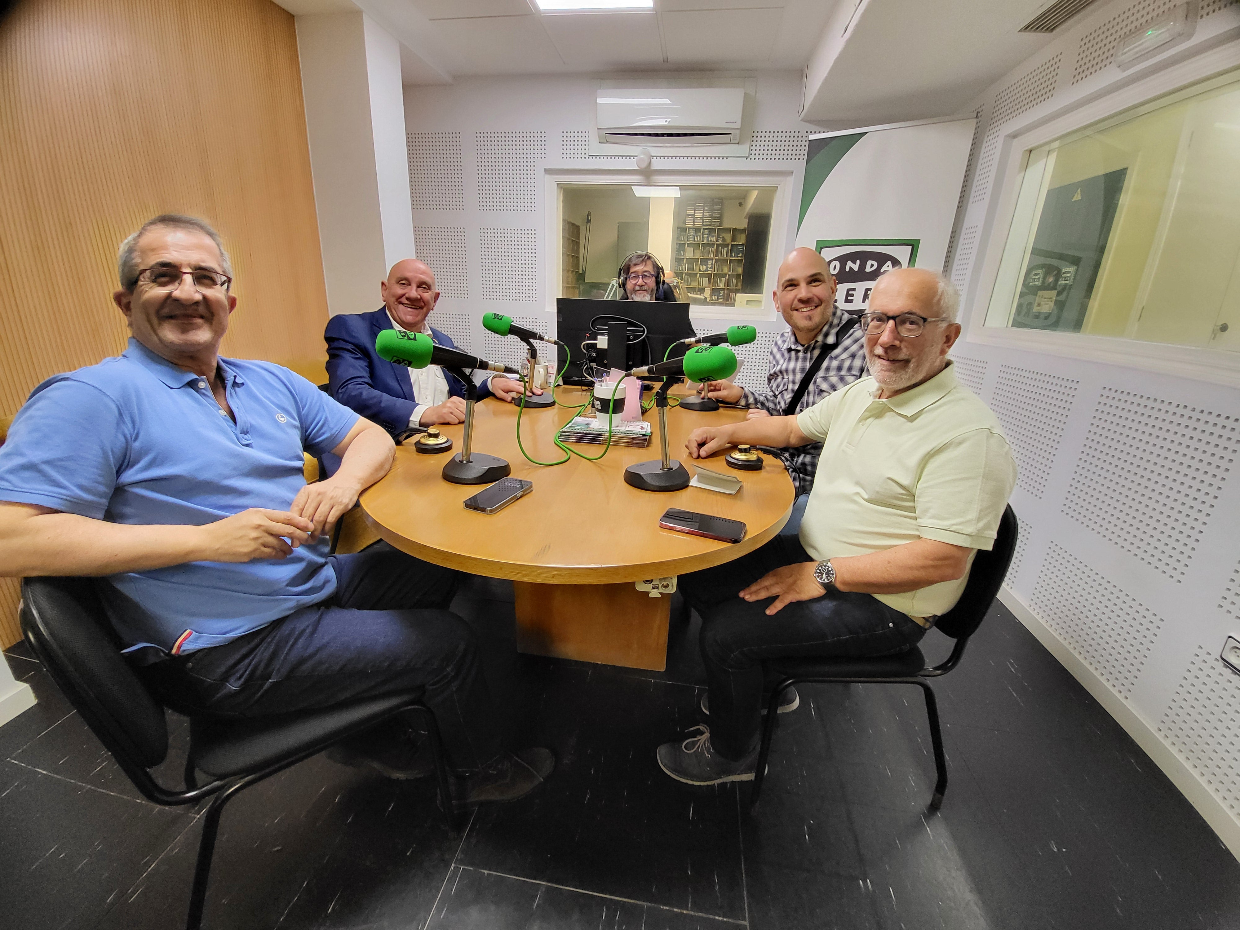 A actualidade na tertulia de 'Locos por Incordiar' A actualidade na tertulia de 'Locos por Incordiar'