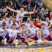 Un Lleida desbocado asciende a la ACB