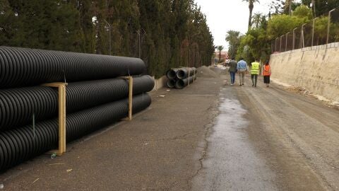 Obras para evitar las inundaciones cuando llueve en el entorno de la carretera de Santa Pola.