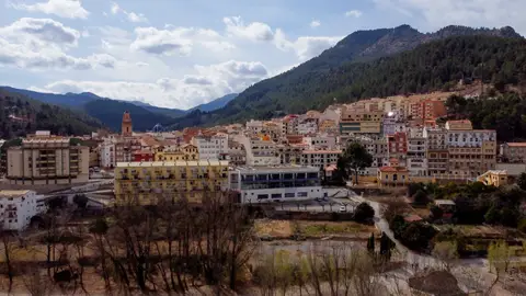 Pueblos de Teruel y Castellón se unen para prevenir los incendios forestales Pueblos de Teruel y Castellón se unen para prevenir los incendios forestales