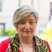 Ana Lluch es una reconocida oncóloga valenciana e investigadora contra el cáncer Ana Lluch es una reconocida oncóloga valenciana e investigadora contra el cáncer