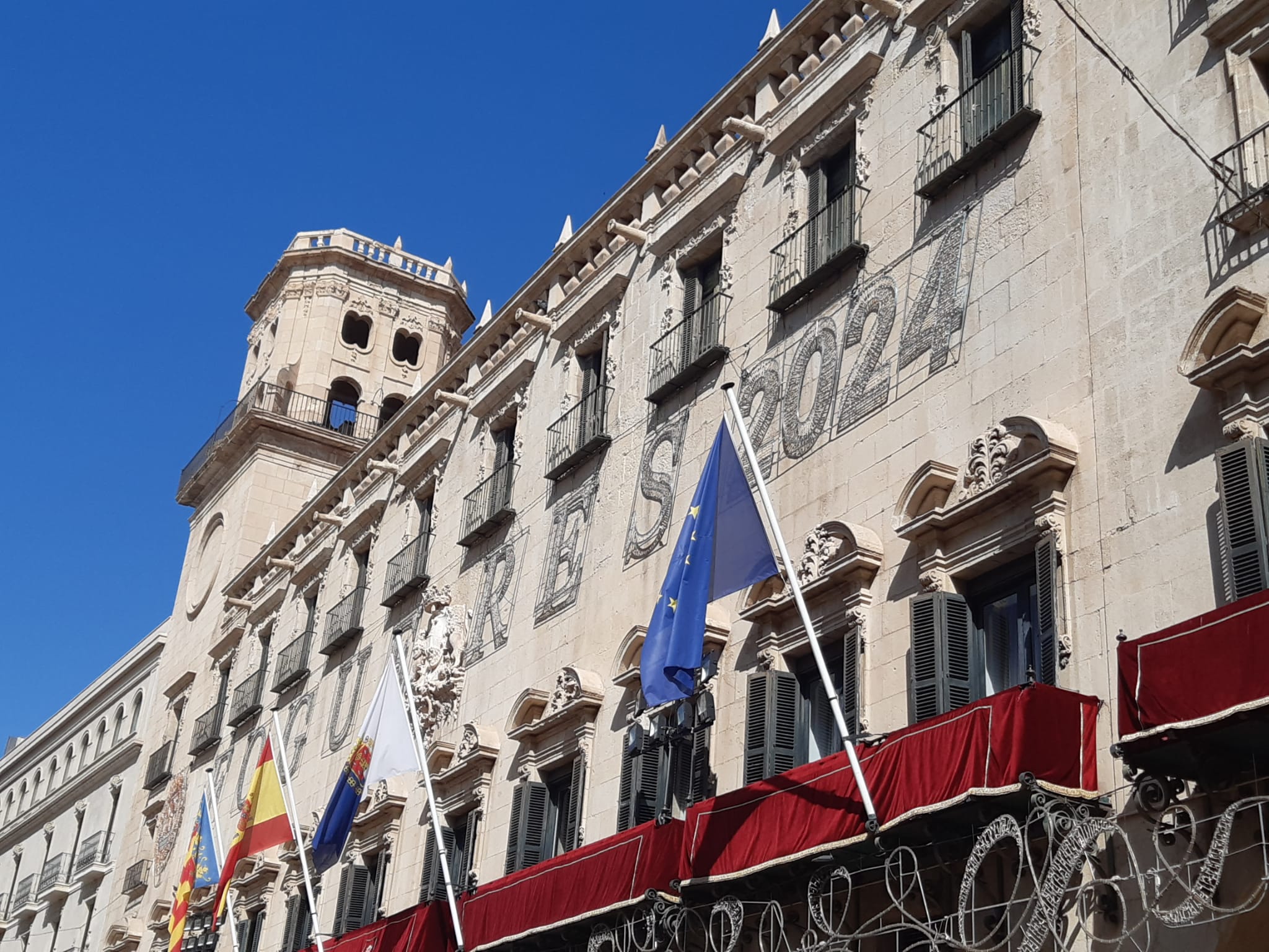 Alicante prepara unas Hogueras 2024 multitudinarias, más seguras y más limpias Alicante prepara unas Hogueras 2024 multitudinarias, más seguras y más limpias