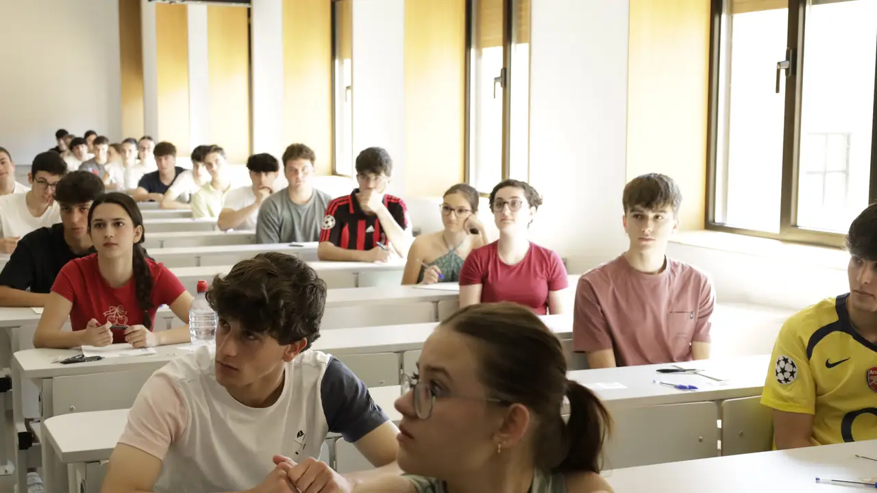 Alumnos examinándose de la EVAU la semana pasada Alumnos examinándose de la EVAU la semana pasada