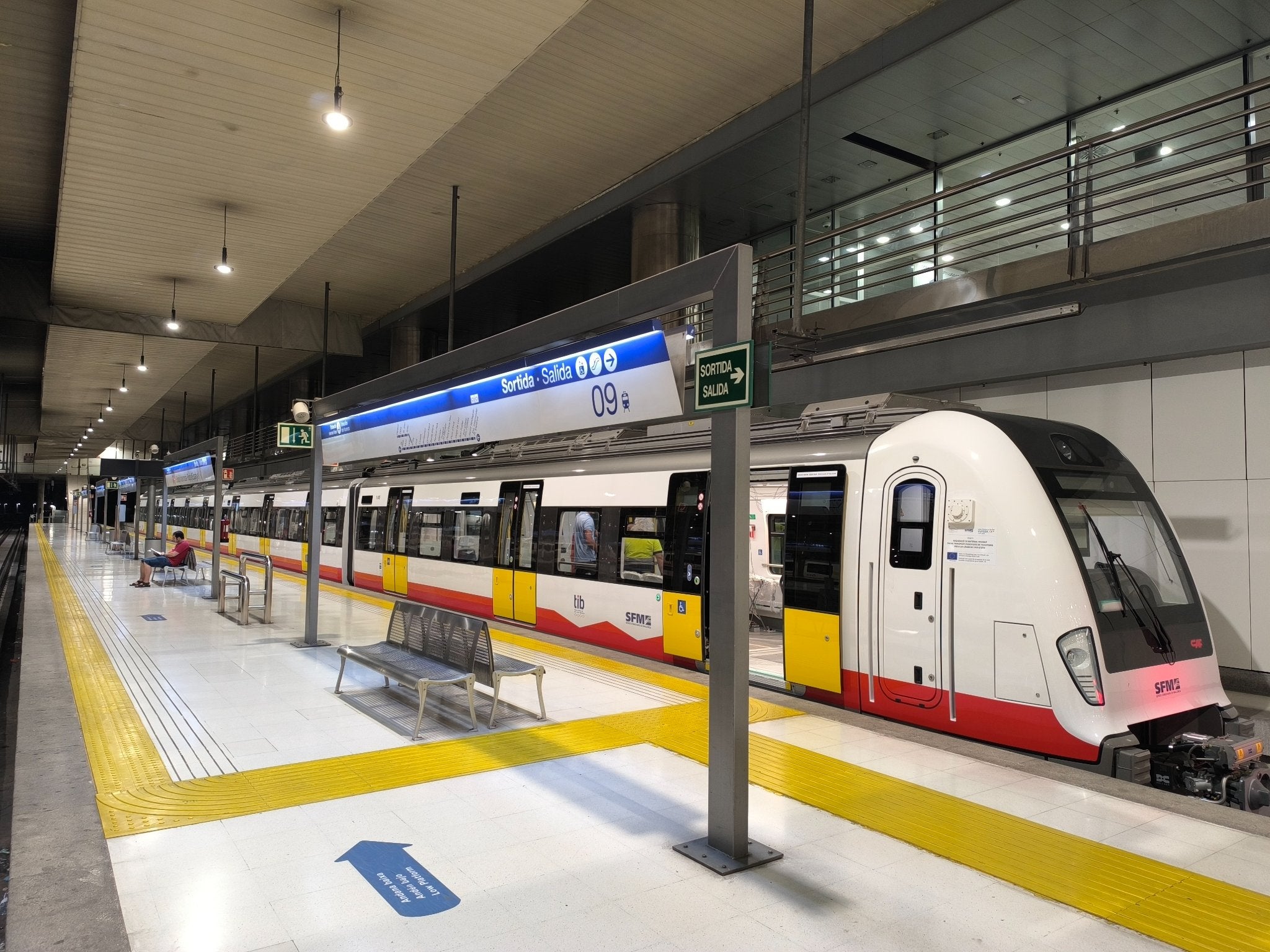 Nuevos horarios del tren Inca-Palma y del metro de la UIB a la plaza de España Nuevos horarios del tren Inca-Palma y del metro de la UIB a la plaza de España