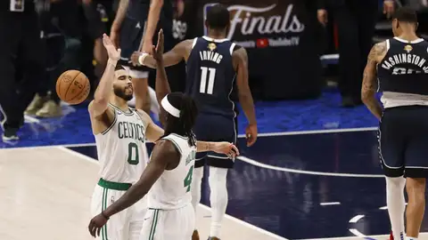 Los Celtics asaltan Dallas y acarician el anillo Los Celtics asaltan Dallas y acarician el anillo