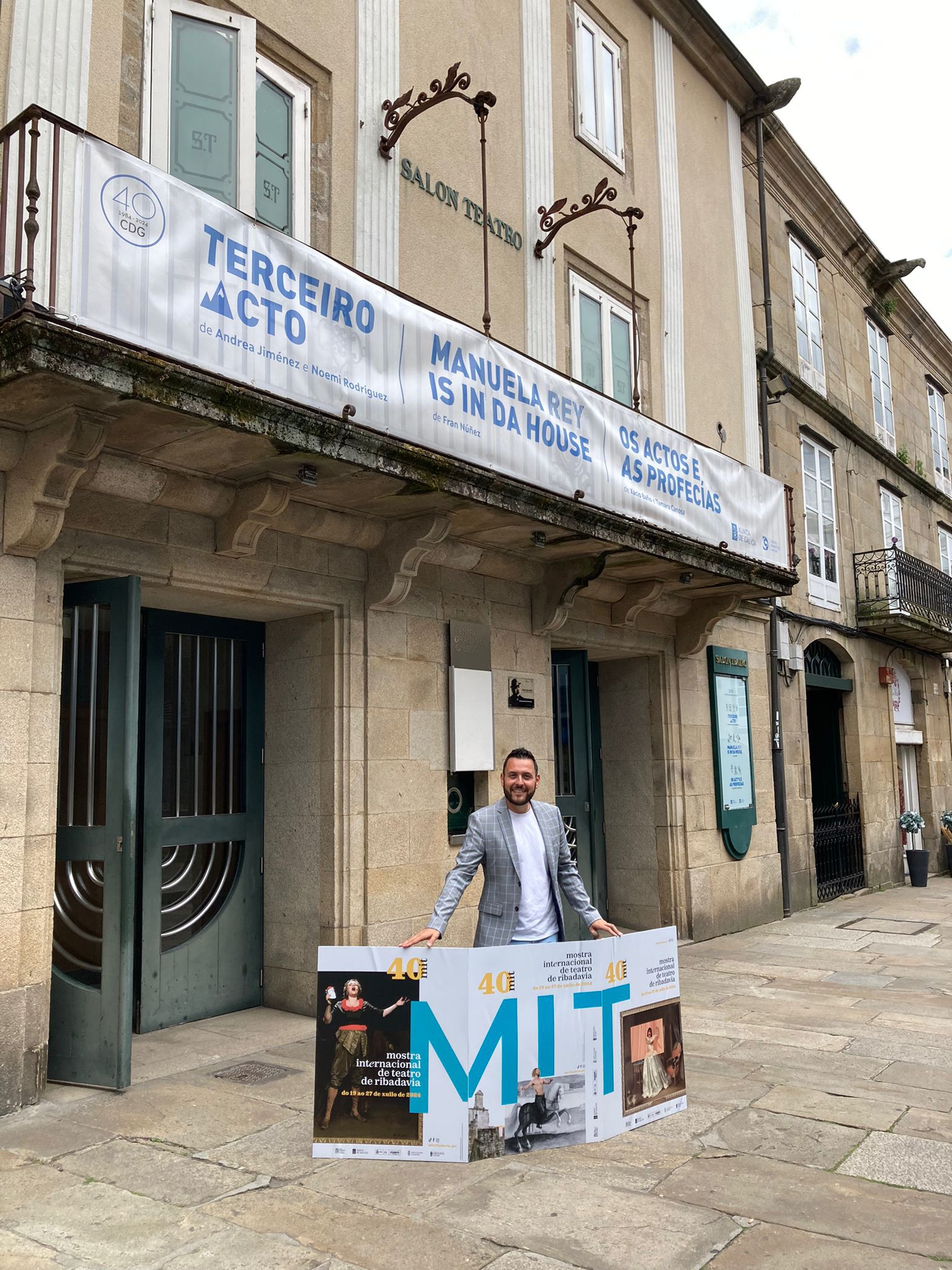 La Mostra Internacional de Teatro celebra 40 años en Ribadavia con una edición espejo: revisar, fortalecer y seguir innovando La Mostra Internacional de Teatro celebra 40 años en Ribadavia con una edición espejo: revisar, fortalecer y seguir innovando