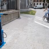 Una de las estaciones reparadoras de bicicletas