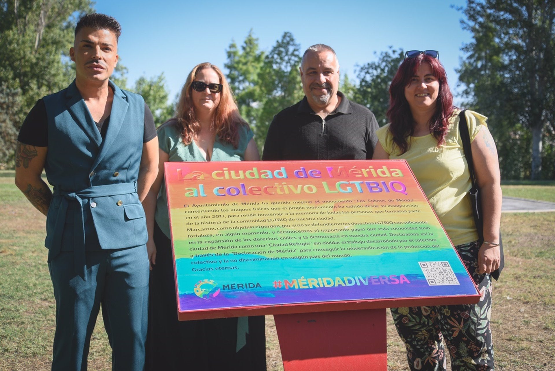 El artista drag 'Osiris' aboga por una concienciación de los menores en casas y aulas sobre los derechos LGTBI+ El artista drag 'Osiris' aboga por una concienciación de los menores en casas y aulas sobre los derechos LGTBI+