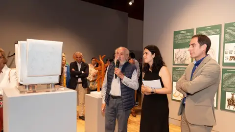 La sala de exposición del Centro Cultural Provincial acoge ‘La escultura y sus expresiones’ del palentino Luis Alonso Muñoz .