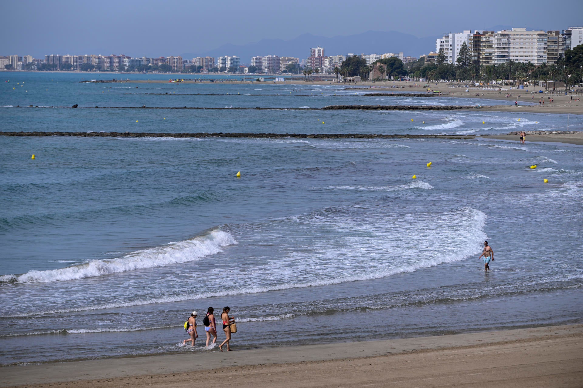 Benicàssim prepara el verano: Novedades en la 'Ruta de las villas', mejoras en el recinto de festivales y las banderas azules Benicàssim prepara el verano: Novedades en la 'Ruta de las villas', mejoras en el recinto de festivales y las banderas azules