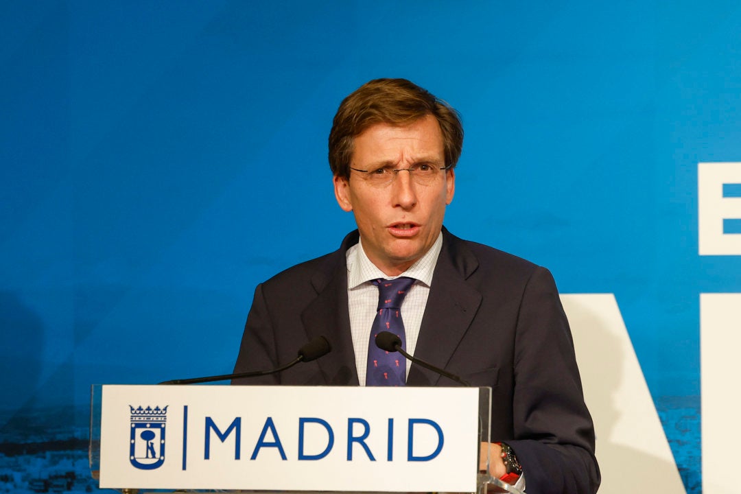 Almeida reconoce la filtración del expediente del piso del novio de Ayuso y afirma que esclarecerán quién lo hizo Almeida reconoce la filtración del expediente del piso del novio de Ayuso y afirma que esclarecerán quién lo hizo