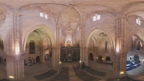 Interior catedral de Sigüenza. Interior catedral de Sigüenza.