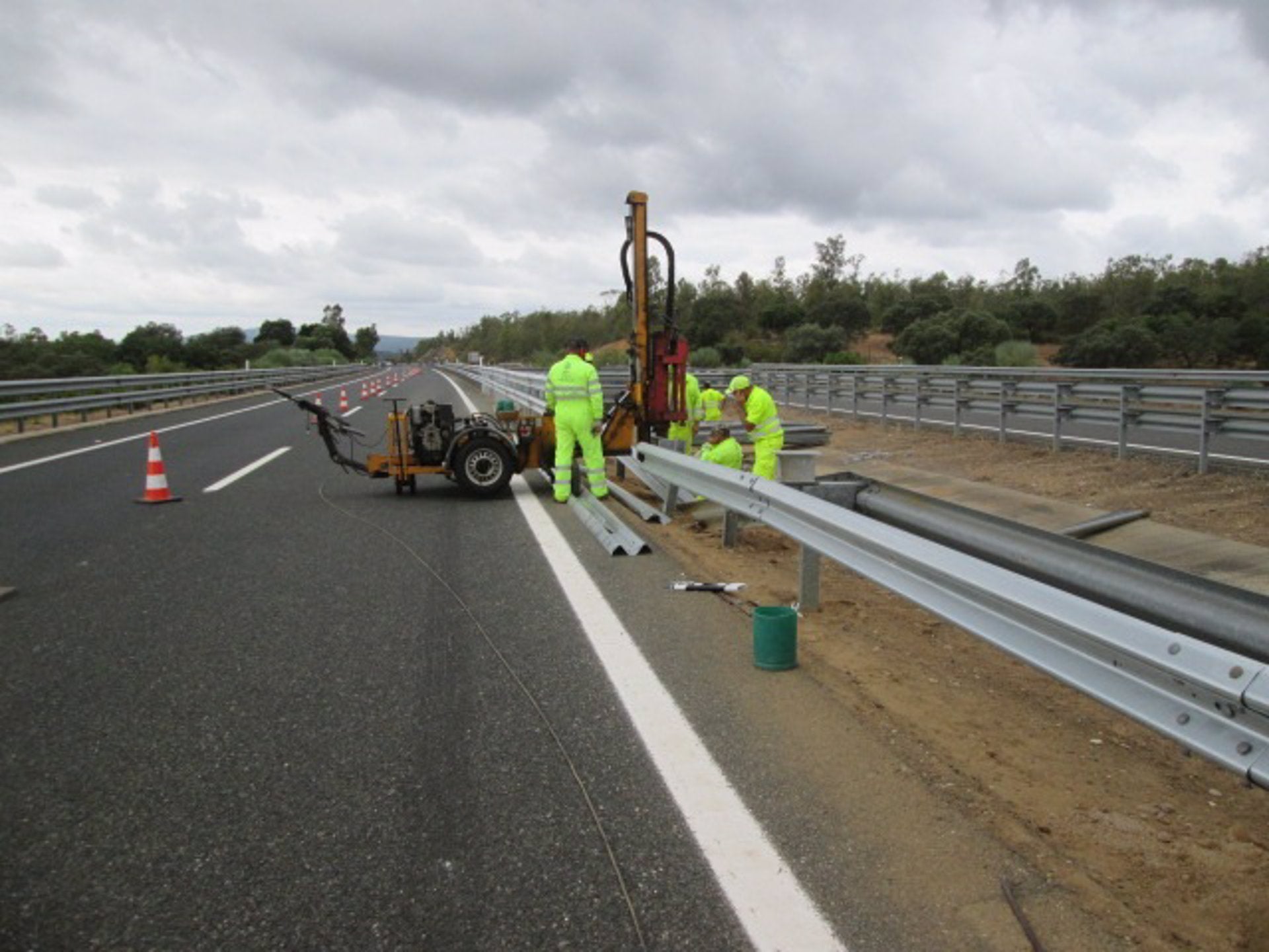 El Ministerio de Transportes licita por 13,8 millones un contrato de conservación de carreteras en la provincia de Badajoz El Ministerio de Transportes licita por 13,8 millones un contrato de conservación de carreteras en la provincia de Badajoz