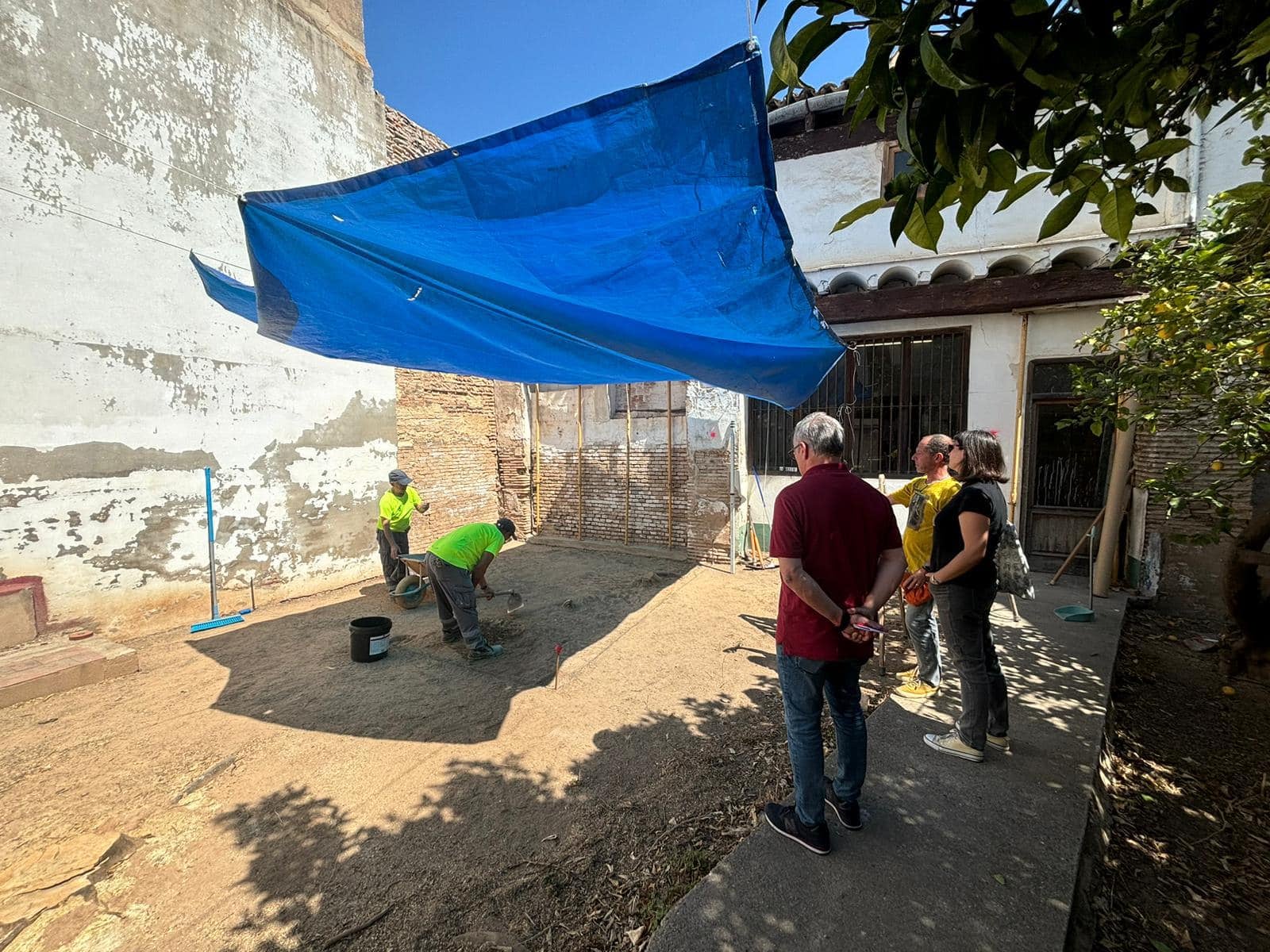 Albalat conserva en el subsuelo restos fenicios, ibéricos y romanos que la sitúan como la posible ciudad de Sucro Albalat conserva en el subsuelo restos fenicios, ibéricos y romanos que la sitúan como la posible ciudad de Sucro