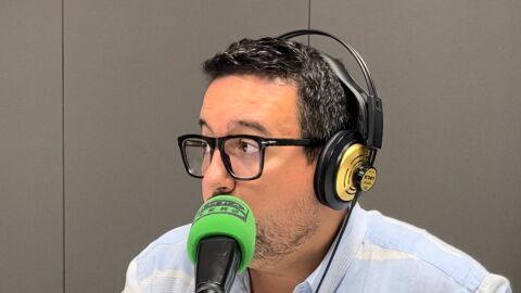 Adri&aacute;n Casab&oacute;, en los estudios de Onda Cero Vila-real. 