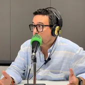 Adrián Casabó, en los estudios de Onda Cero Vila-real. Adrián Casabó, en los estudios de Onda Cero Vila-real.