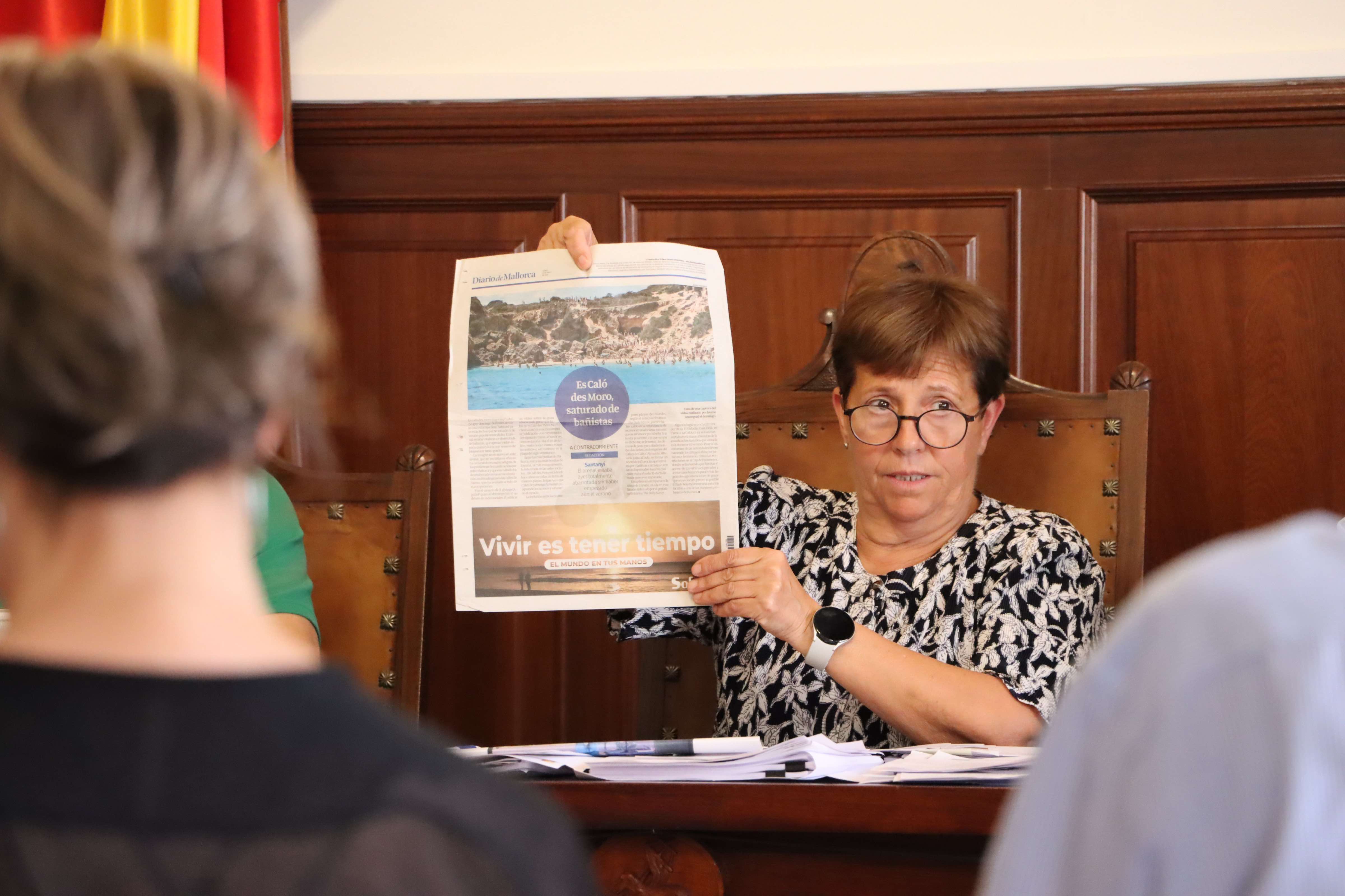 Unas 4.000 personas visitan cada día la playa de Es Caló des Moro Unas 4.000 personas visitan cada día la playa de Es Caló des Moro