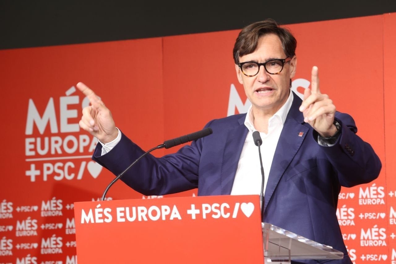 Salvador Illa asegura que el Gobierno responderá a la "singularidad" de Cataluña en la financiación Salvador Illa asegura que el Gobierno responderá a la "singularidad" de Cataluña en la financiación