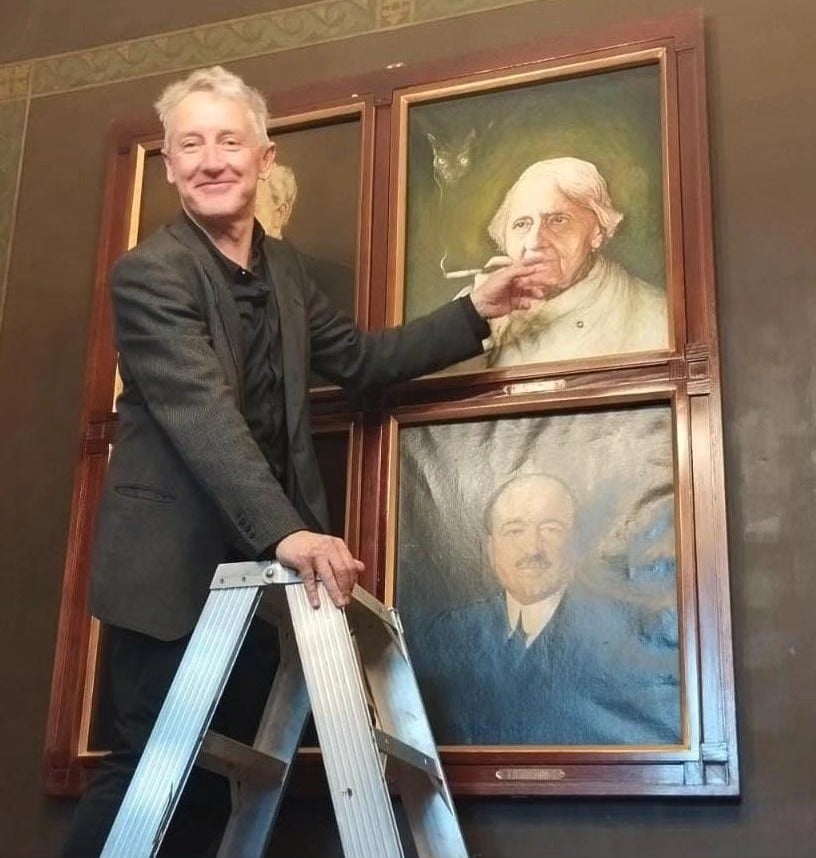 Luis Moro realiza un retrato de María Zambrano Luis Moro realiza un retrato de María Zambrano