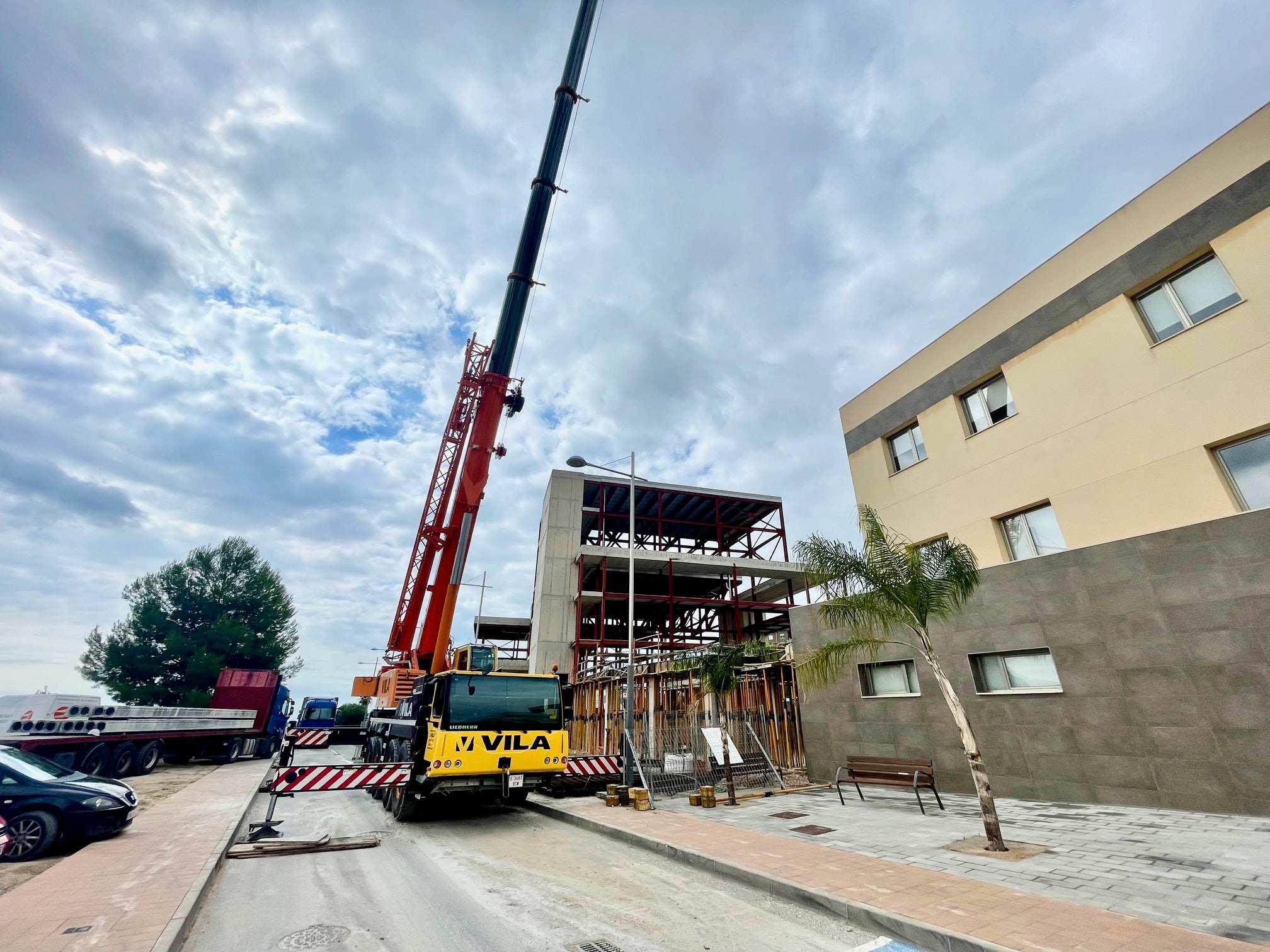 Las obras del tercer edificio multiusos de Callosa d'En Sarrià podrían acabar a final de año Las obras del tercer edificio multiusos de Callosa d'En Sarrià podrían acabar a final de año