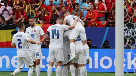 Eslovaquia sorprende a Bélgica y se lleva un importante triunfo Eslovaquia sorprende a Bélgica y se lleva un importante triunfo