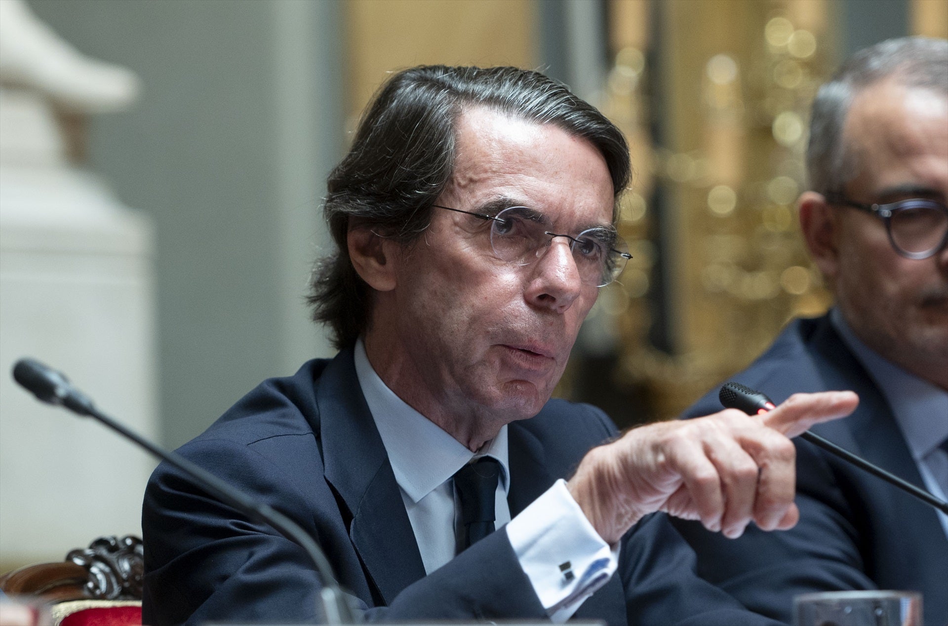 Aznar cree que con la financiación singular se paga el "despilfarro" de los "golpistas" Aznar cree que con la financiación singular se paga el "despilfarro" de los "golpistas"