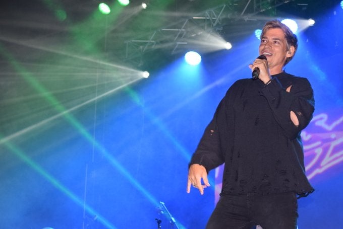 El concierto de Carlos Baute en Renedo empezó hora y media tarde por problemas técnicos El concierto de Carlos Baute en Renedo empezó hora y media tarde por problemas técnicos