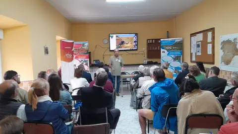 La Escuela de Alcaldes presenta los proyectos de Marcilla de Campos (Palencia) y de la Junta Vecinal de Panizares de la Merindad de Valdivielso (Burgos), galardonados en la última edición de los Premios Autonómicos Fuentes Claras .