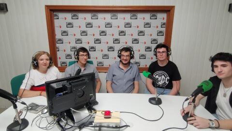 Gema, Carlos, Ricardo, Miguel y Rodrigo de la Agrupaci&oacute;n Musical 'Luis Palacios'