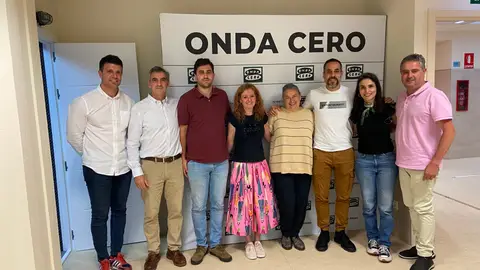 Equipo del colegio San Ignacio y Onda Cero Oviedo. Equipo del colegio San Ignacio y Onda Cero Oviedo