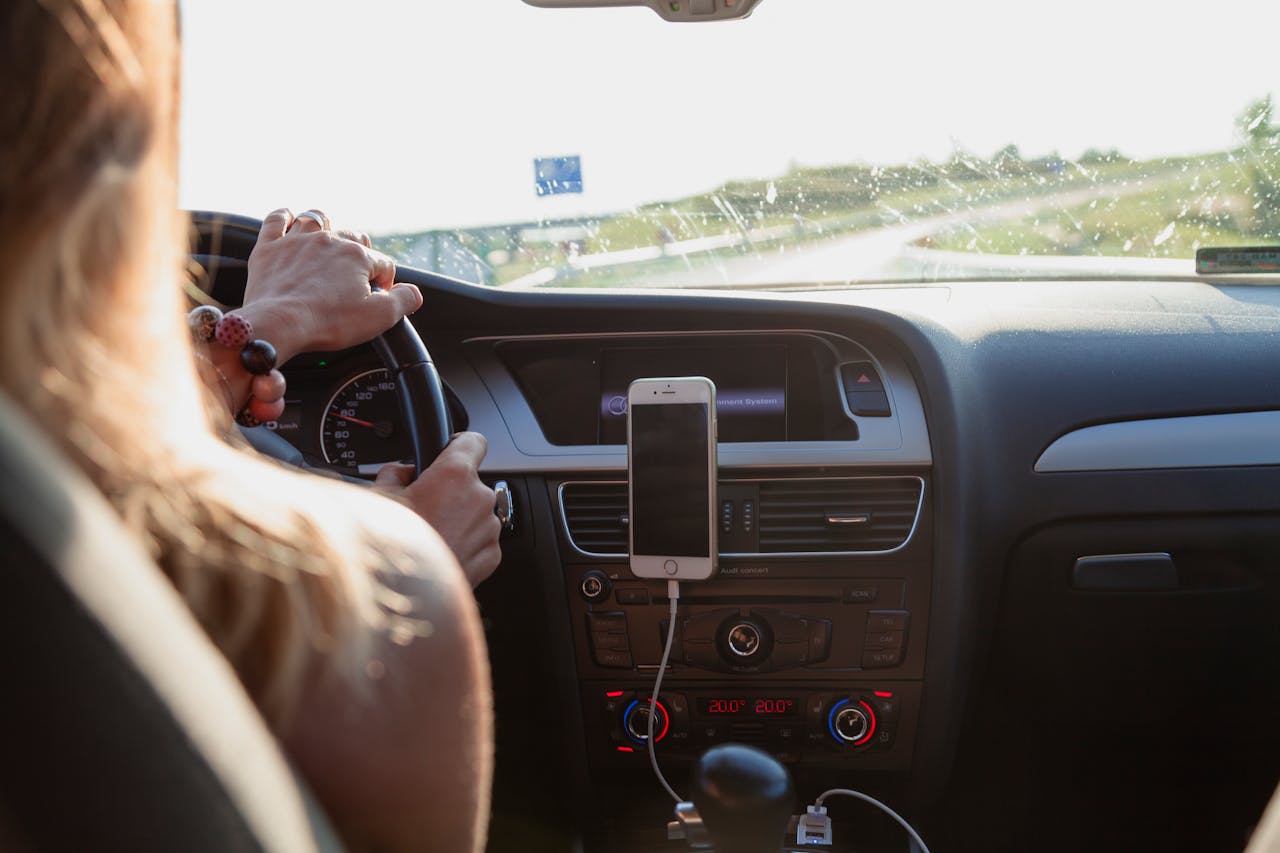 Coches autónomos o los conducidos por humanos: un estudio concluye cuál es más seguro Coches autónomos o los conducidos por humanos: un estudio concluye cuál es más seguro