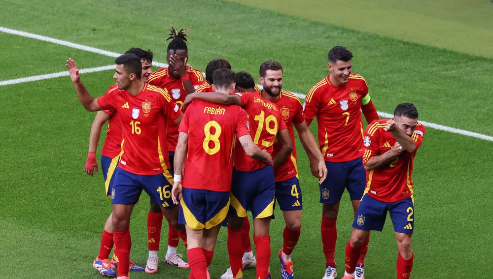 Los jugadores de España celebran uno de los goles ante Croacia en el primer partido de la Eurocopa 2024