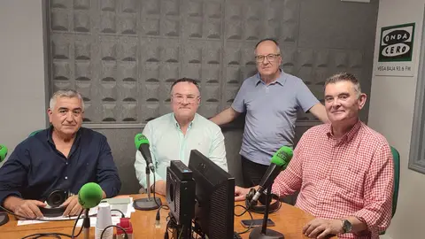 El liderazgo de la Vega Baja en la construcción de viviendas, a debate en la tertulia de 'Más de uno' El liderazgo de la Vega Baja en la construcción de viviendas, a debate en la tertulia de 'Más de uno'